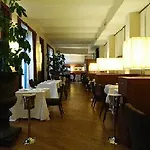 バラージュ ホテル